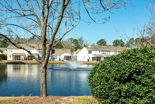 $1,900 | 102 Yellow Hawthorn Circle, Summerville, SC 29483