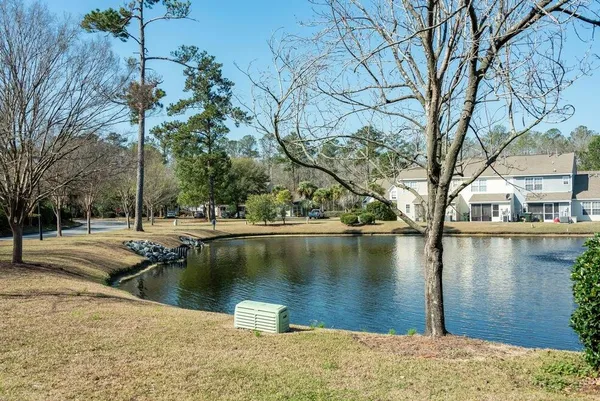 $1,900 | 102 Yellow Hawthorn Circle, Summerville, SC 29483