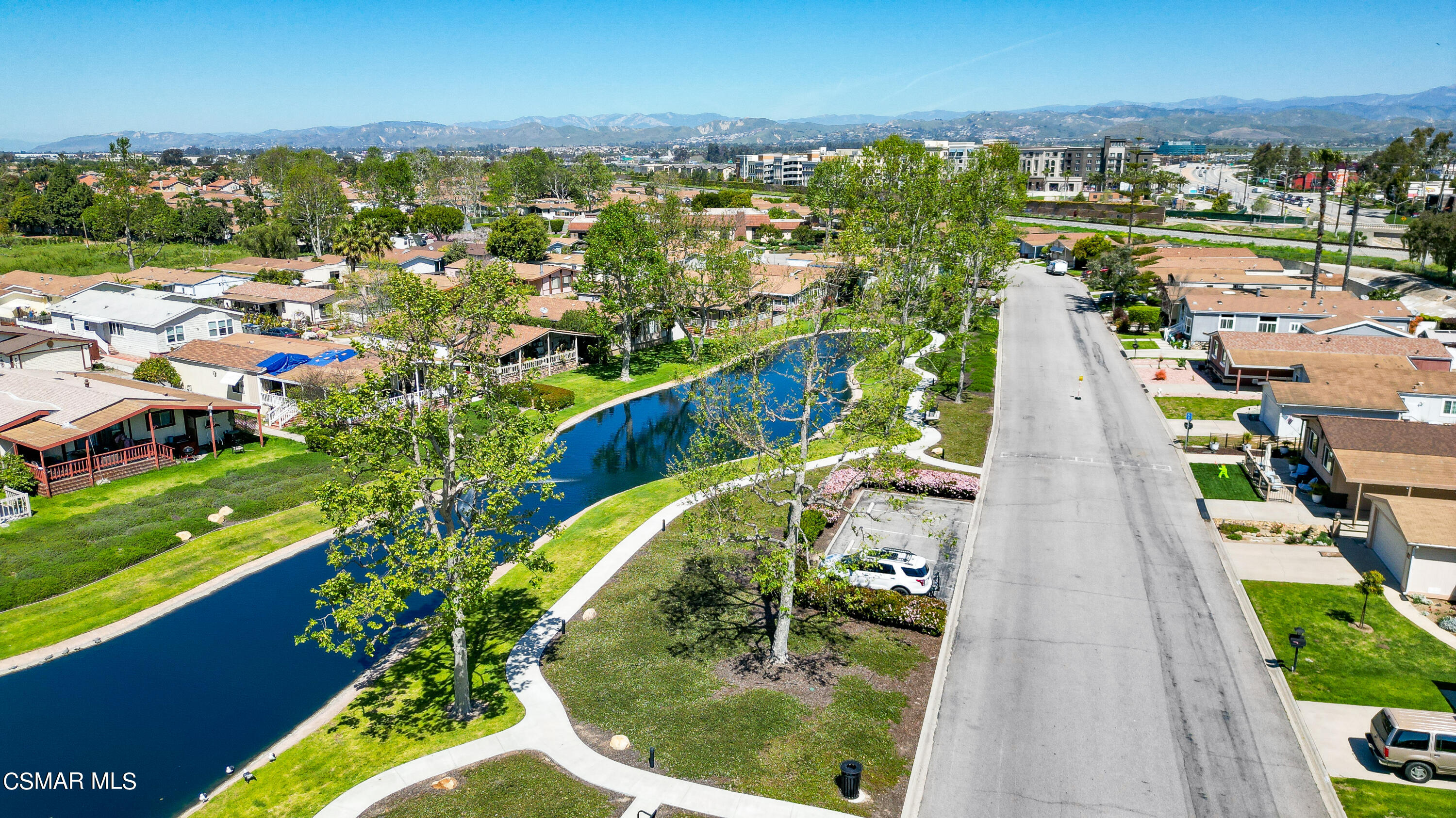 2501 Dogwood Drive, Unit 77 Oxnard, CA 93036 - Photo 31 of 32 a view of a city