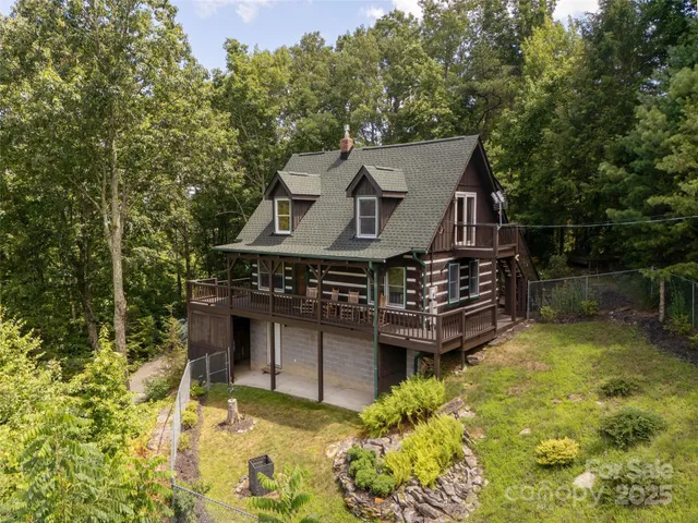 $450,000 | 169 Laurel Creek Drive, Hendersonville, NC 28792