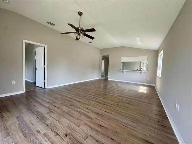 $1,800 | 4301 Country Hills Boulevard, Plant City, FL 33563