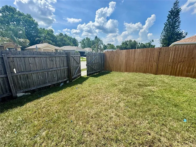 $1,800 | 4301 Country Hills Boulevard, Plant City, FL 33563