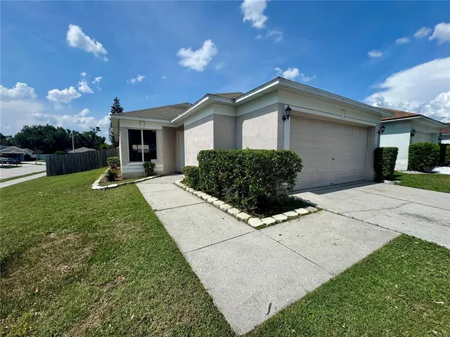 $1,800 | 4301 Country Hills Boulevard, Plant City, FL 33563