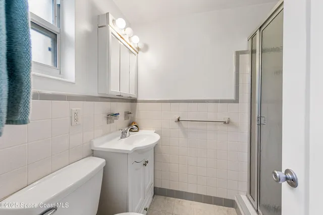 $395,000 | 409 Lynn Avenue, Melbourne, FL 32935