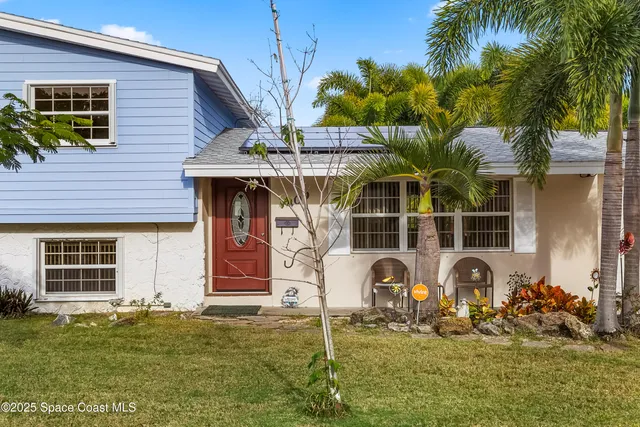 $395,000 | 409 Lynn Avenue, Melbourne, FL 32935