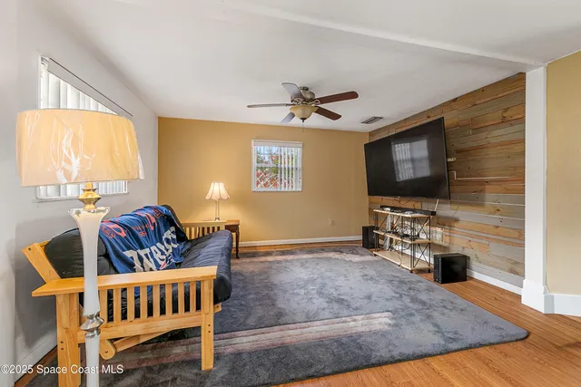 $395,000 | 409 Lynn Avenue, Melbourne, FL 32935