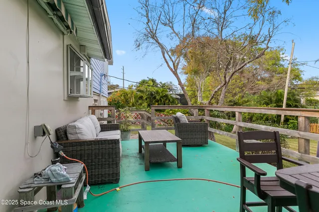 $395,000 | 409 Lynn Avenue, Melbourne, FL 32935