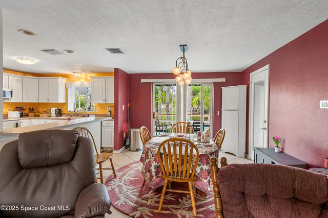 $395,000 | 409 Lynn Avenue, Melbourne, FL 32935