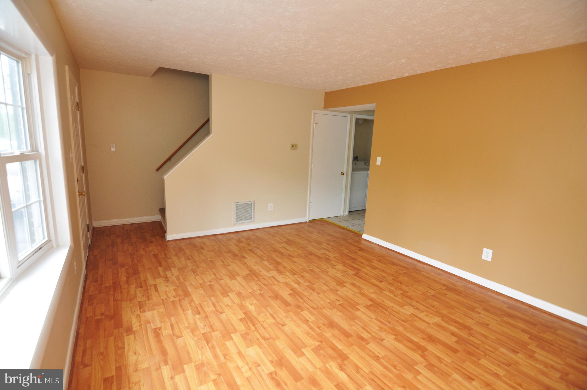 123 Brunswick Road Stephens City, VA 22655 - Photo 9 of 23 Living room