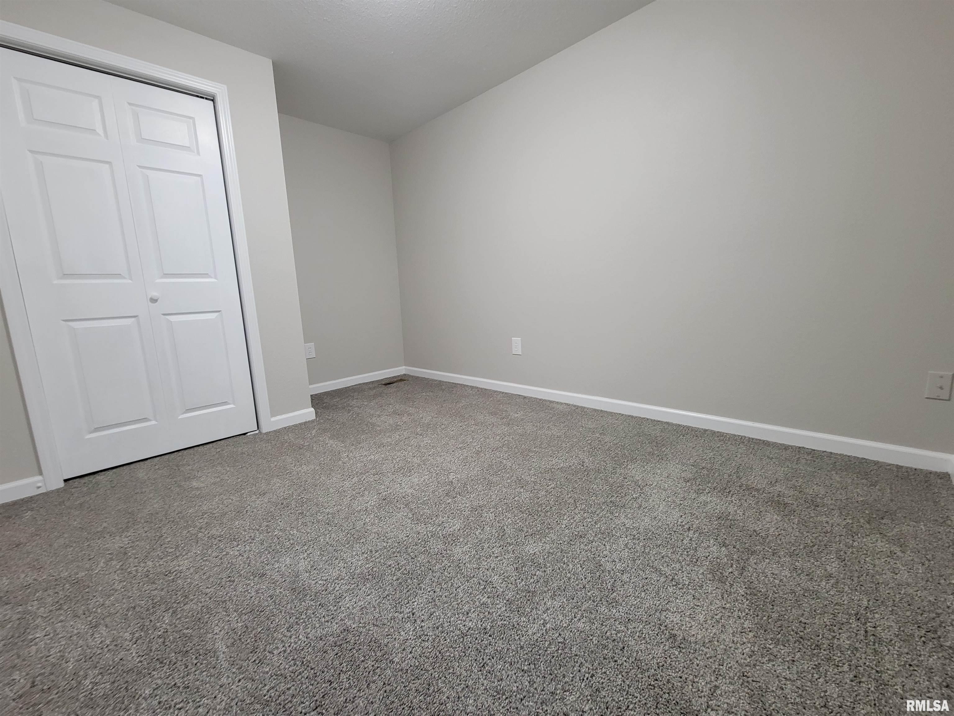 116 Esser Street Washington, IL 61571 - Photo 13 of 16 Gallery Image 13