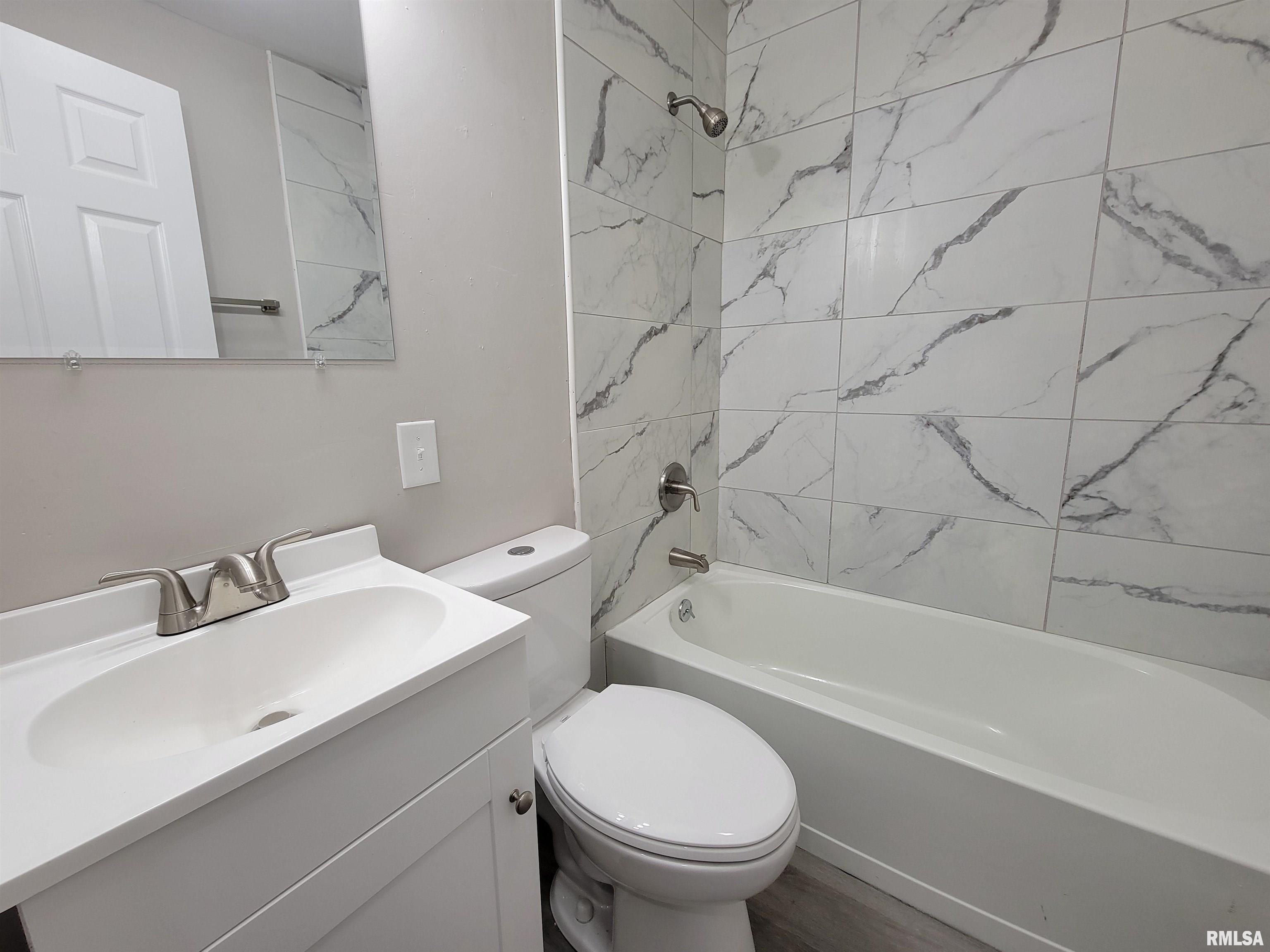116 Esser Street Washington, IL 61571 - Photo 8 of 16 Gallery Image 8