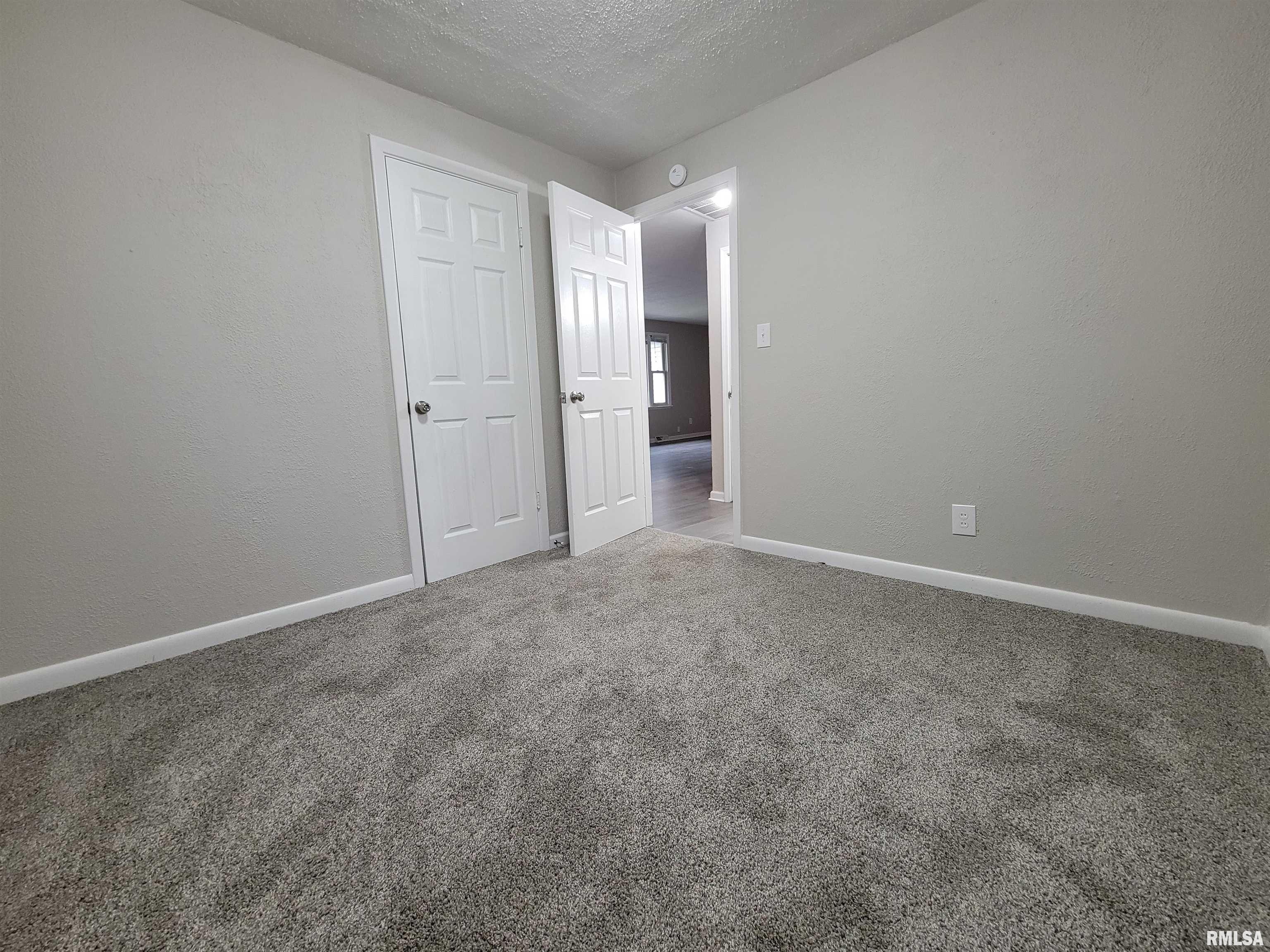 116 Esser Street Washington, IL 61571 - Photo 10 of 16 Gallery Image 10