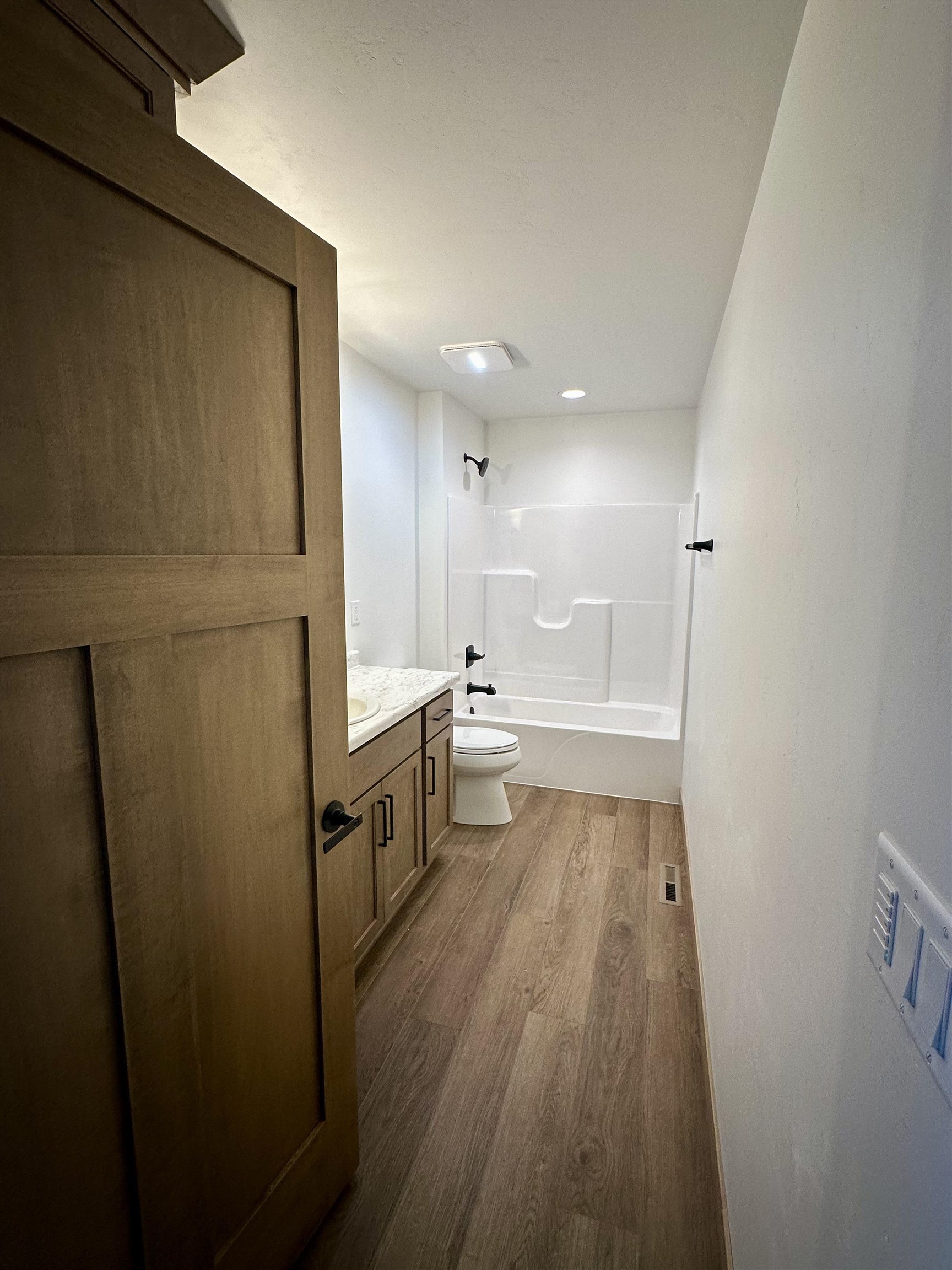 1671 Arnie's Court De Pere, WI 54115 - Photo 11 of 40