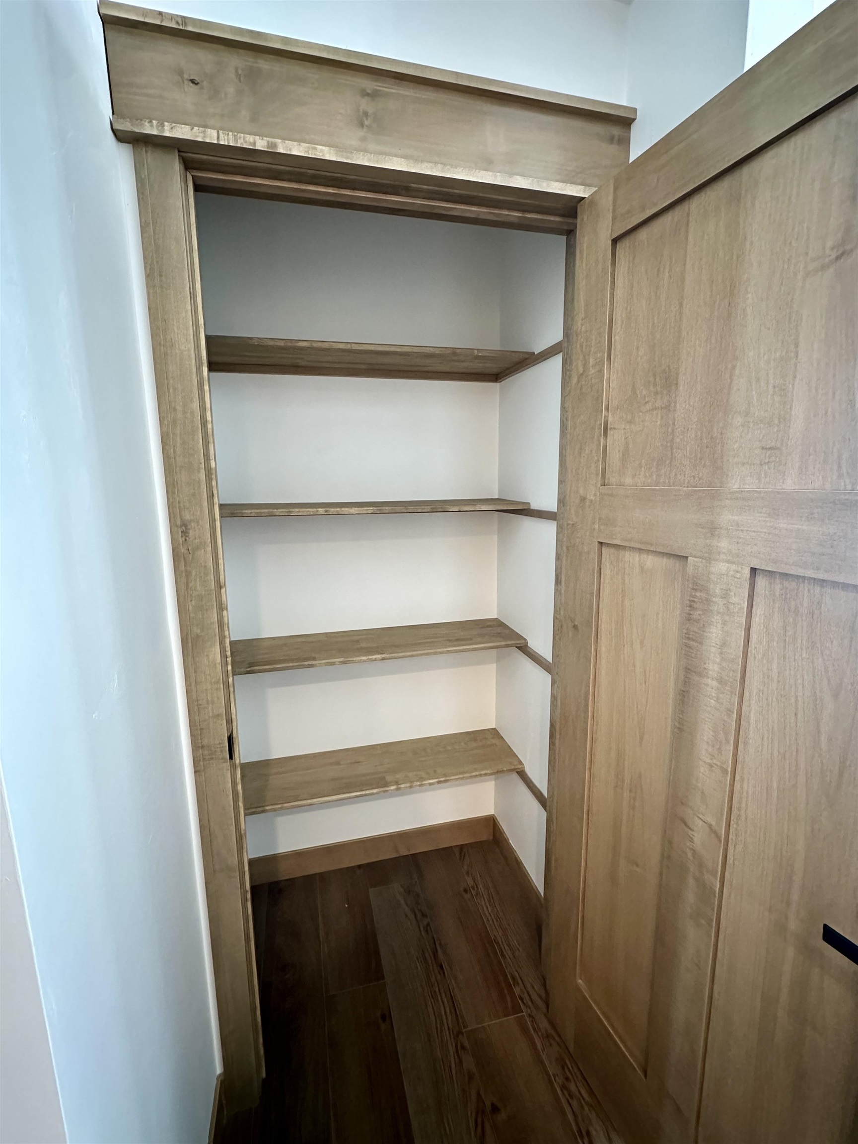 1671 Arnie's Court De Pere, WI 54115 - Photo 13 of 40