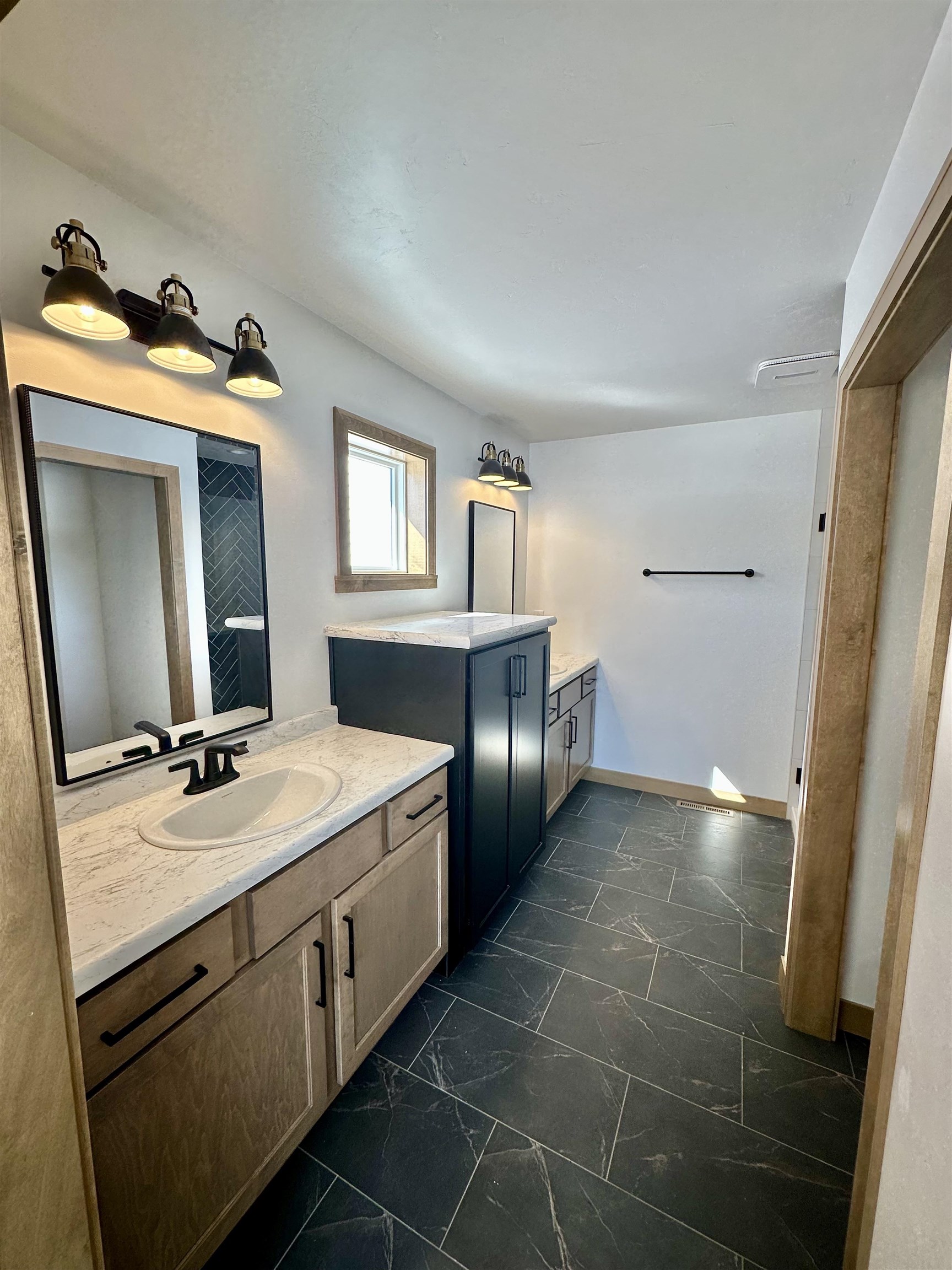 1671 Arnie's Court De Pere, WI 54115 - Photo 21 of 40