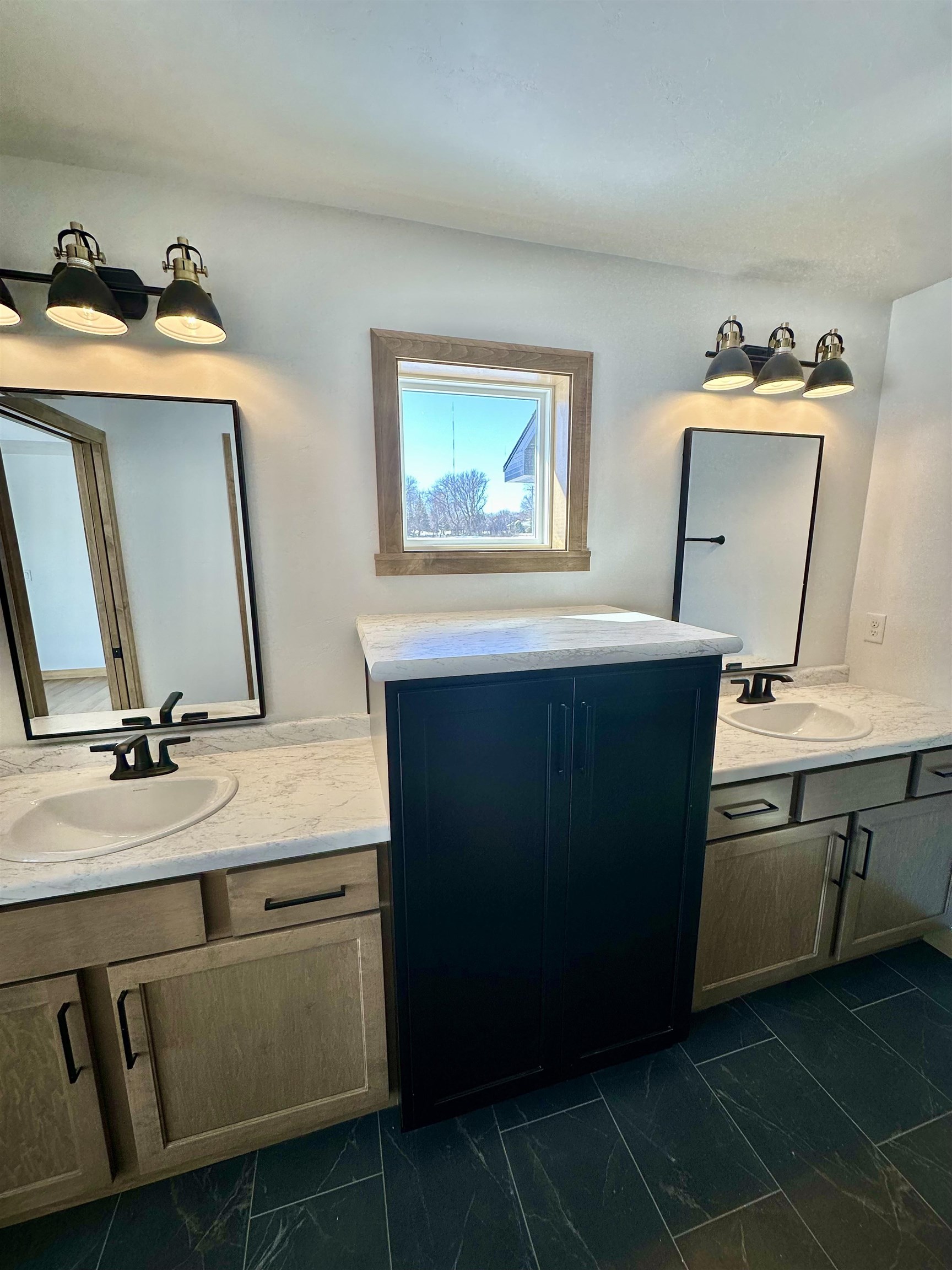 1671 Arnie's Court De Pere, WI 54115 - Photo 23 of 40