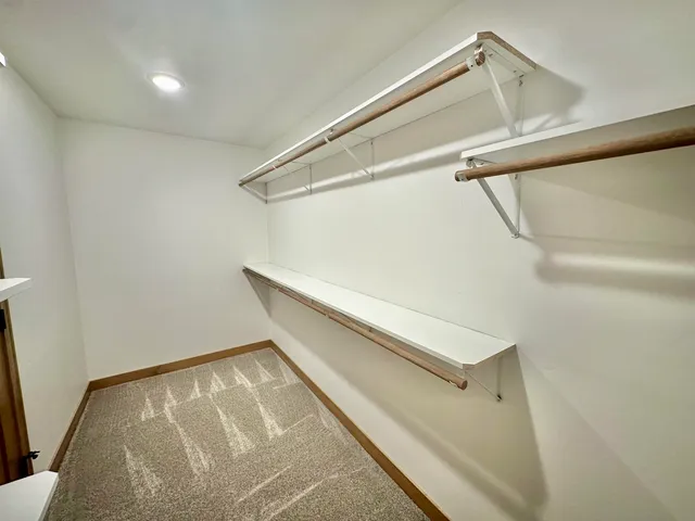 $669,900 | 1671 Arnie's Court, De Pere, WI 54115