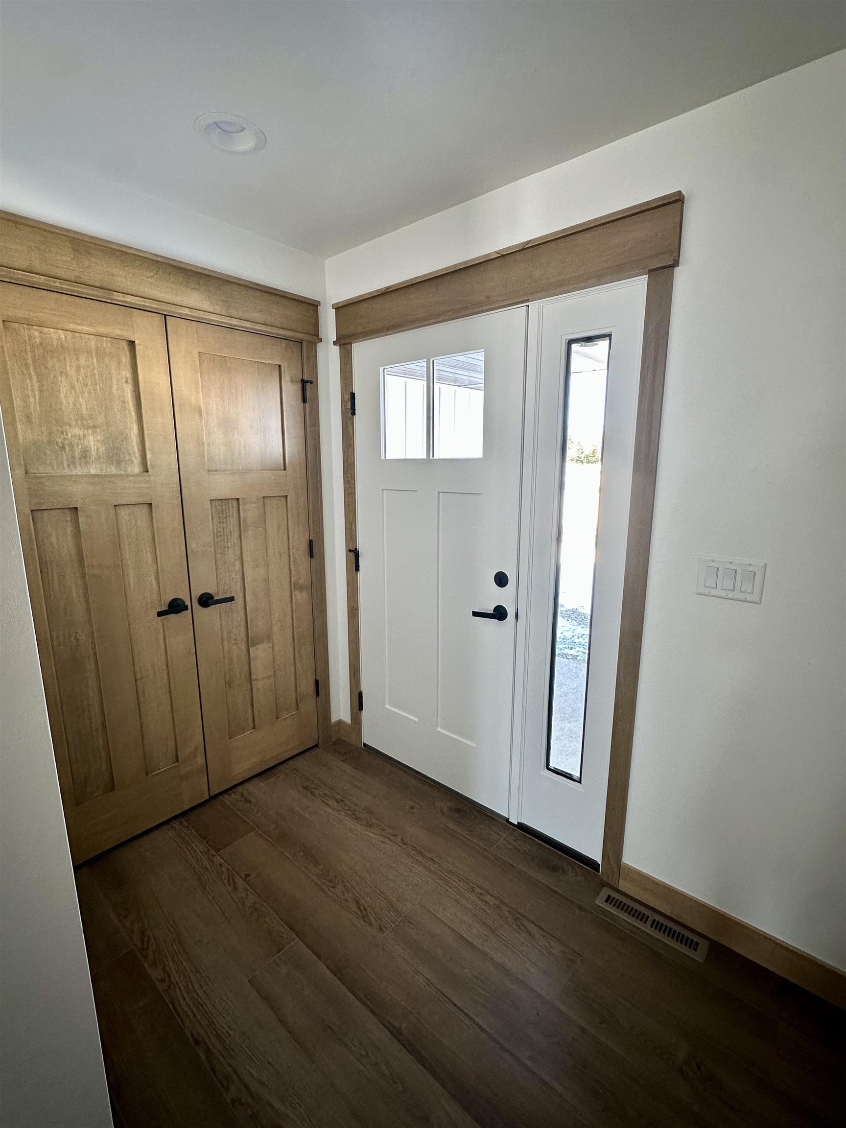 1671 Arnie's Court De Pere, WI 54115 - Photo 5 of 40