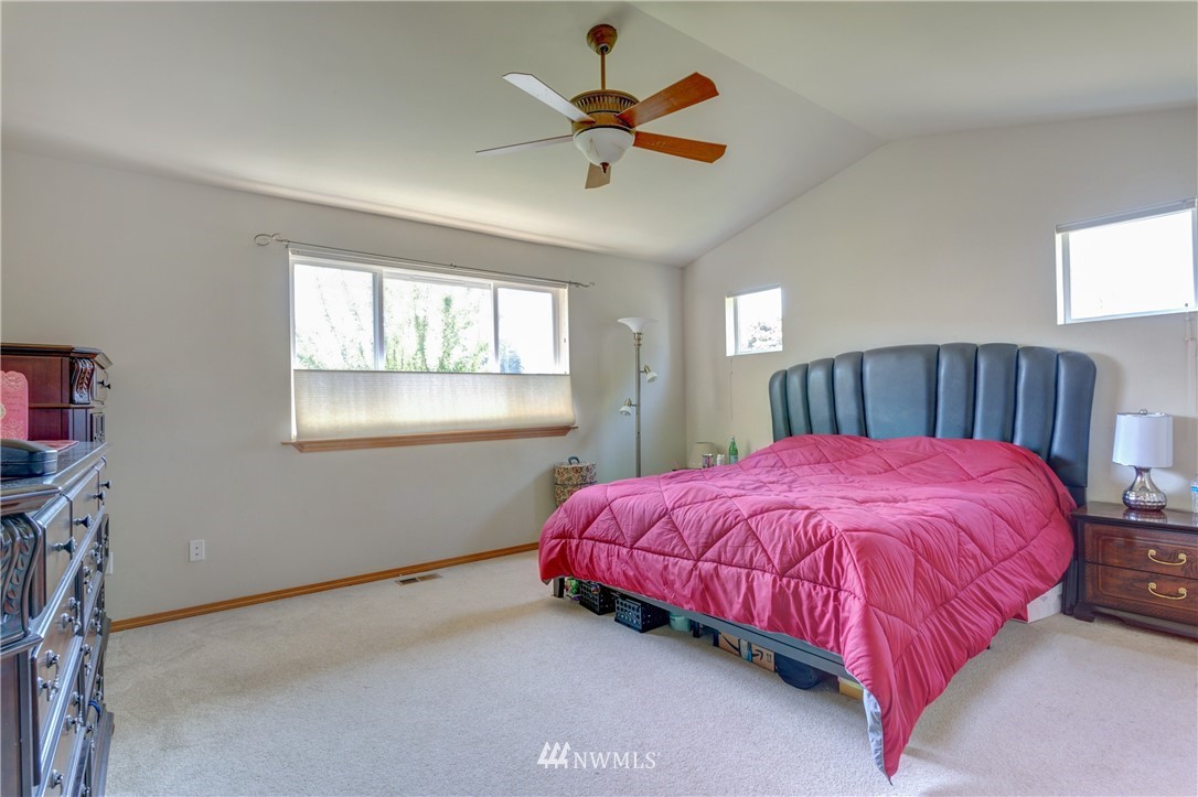 210 Hubbard Road, Unit A Lynnwood, WA 98036 - Photo 14 of 18 Gallery Image 14