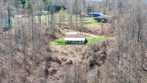 $325,000 | 50 Doe Valley Drive Southeast, Callaway, VA 24067