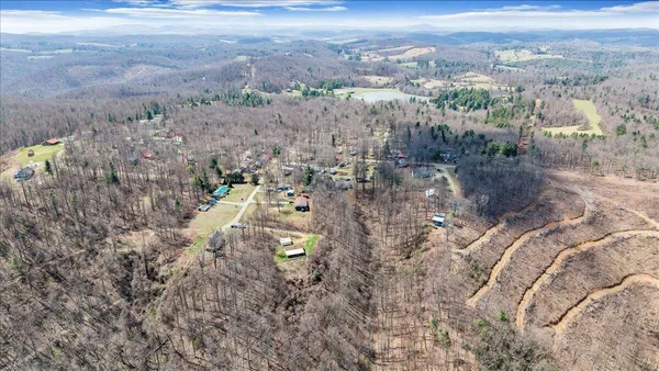 $325,000 | 50 Doe Valley Drive Southeast, Callaway, VA 24067