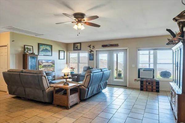 $325,000 | 50 Doe Valley Drive Southeast, Callaway, VA 24067