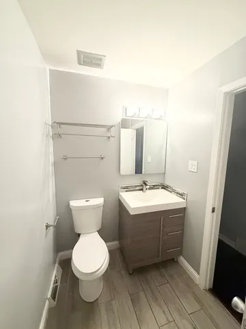 $319,000 | 17125 Cregier Avenue, South Holland, IL 60473