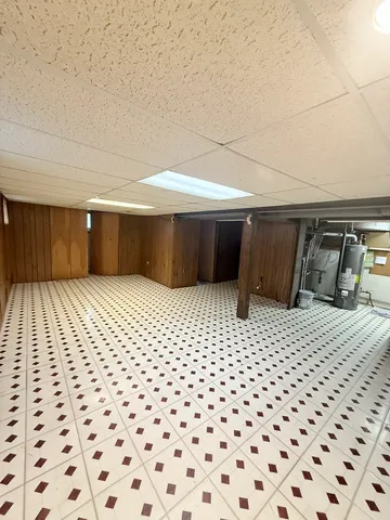 $319,000 | 17125 Cregier Avenue, South Holland, IL 60473