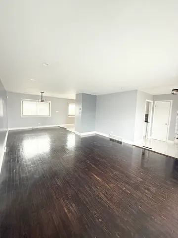 $319,000 | 17125 Cregier Avenue, South Holland, IL 60473