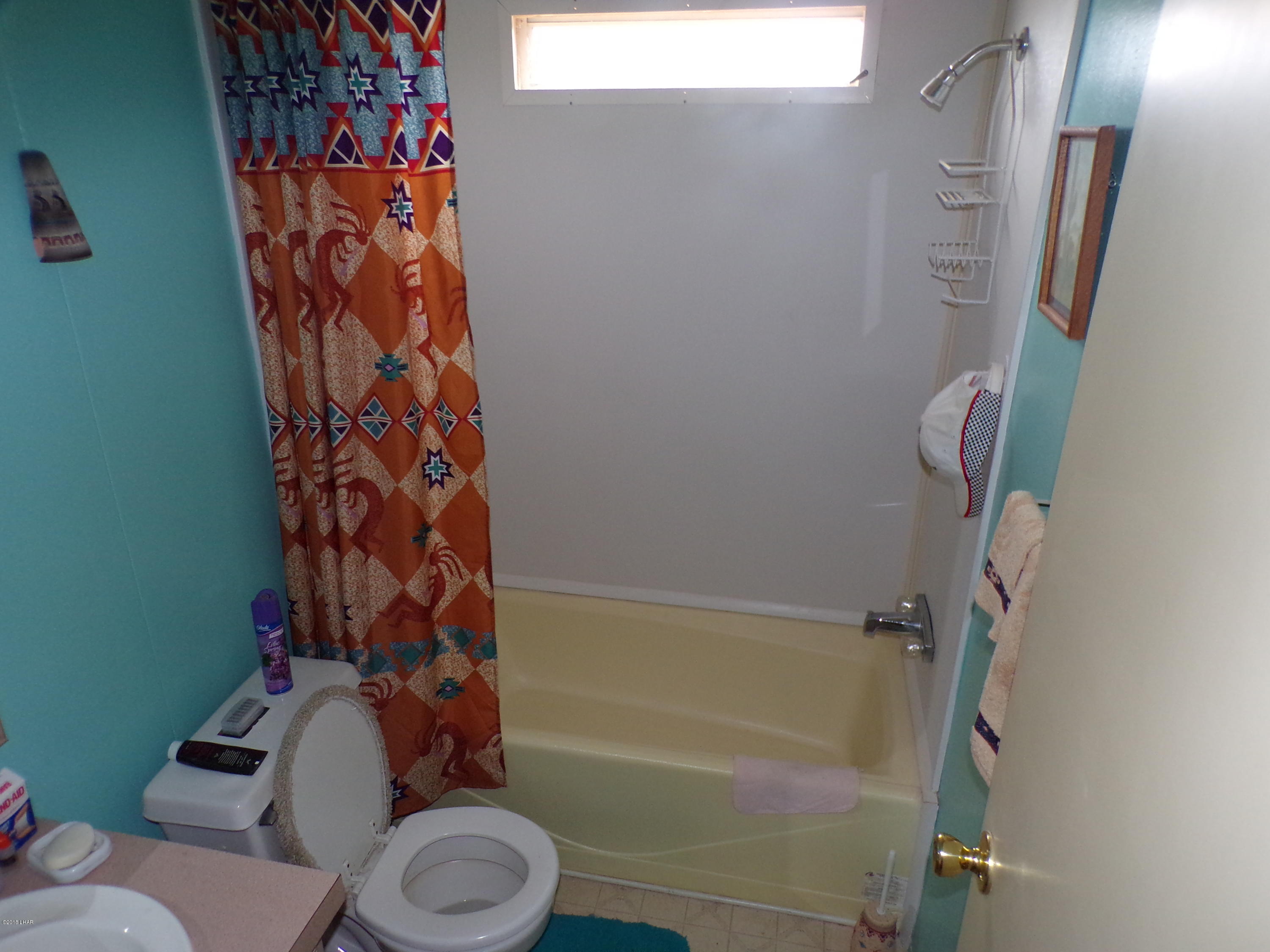 25533 Ochoco Way Bouse, AZ 85325 - Photo 9 of 27 Bathroom#2