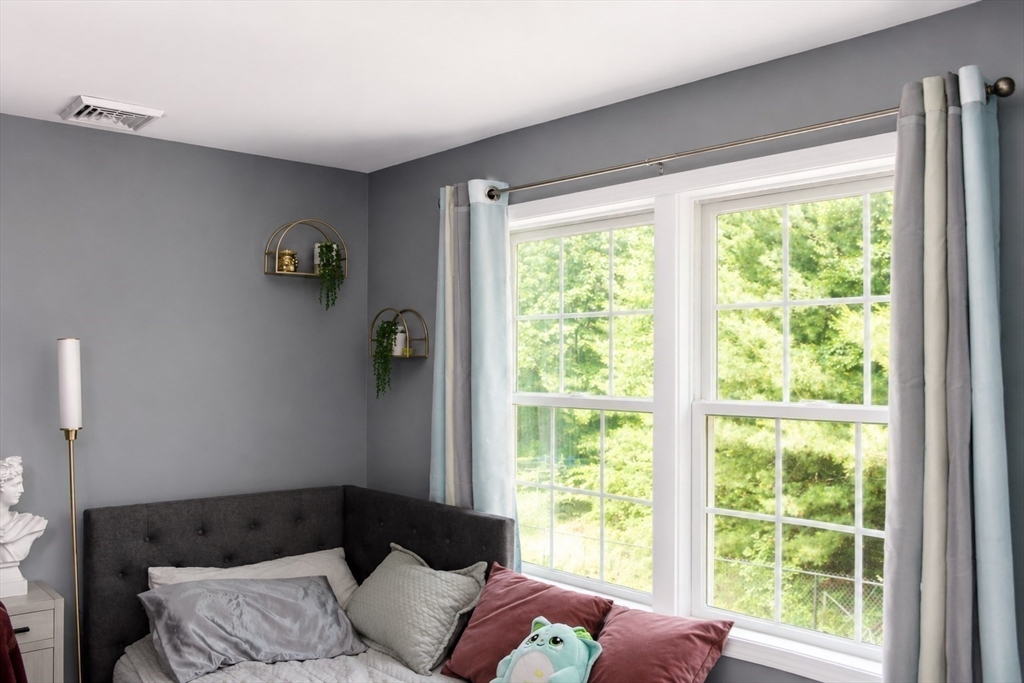 7 Tabor Road Uxbridge, MA 01569 - Photo 17 of 21