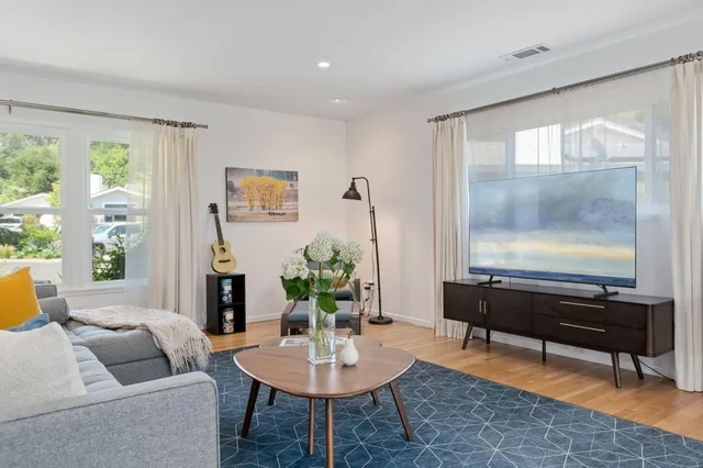 $8,500 | 959 Barcelona Drive, Santa Barbara, CA 93105