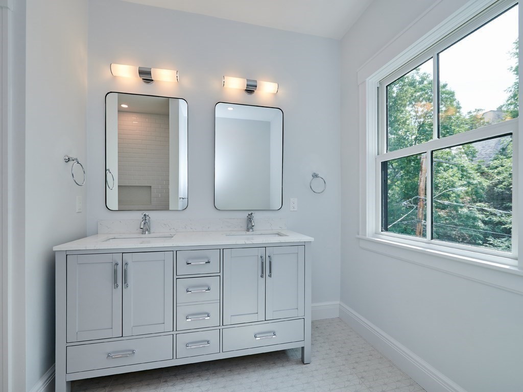 58-60 University Road, Unit 58 Brookline, MA 02446 - Photo 24 of 29 Gallery Image 24