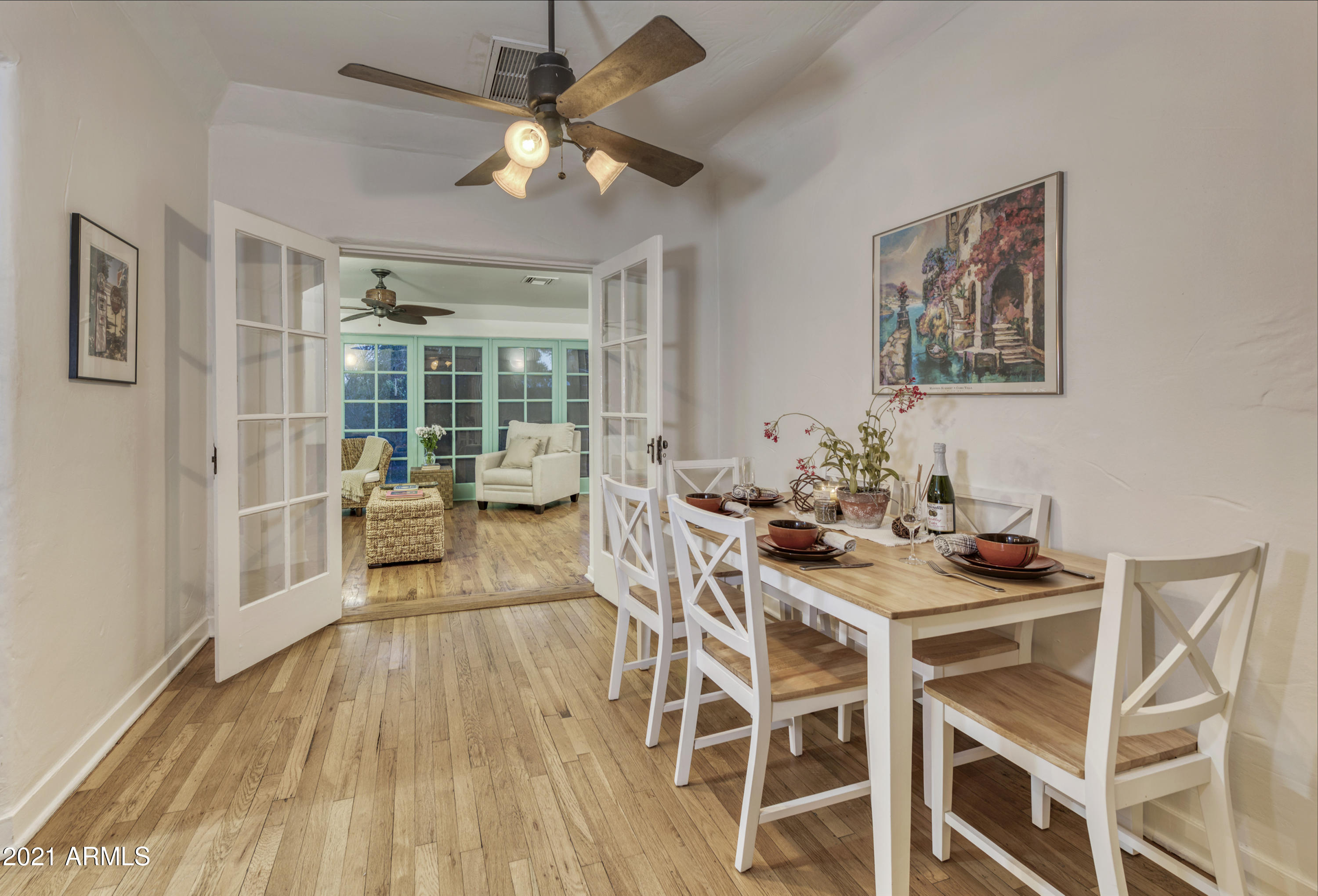 1581 East Cheery Lynn Road Phoenix, AZ 85014 - Photo 19 of 43 Dining ~ Family