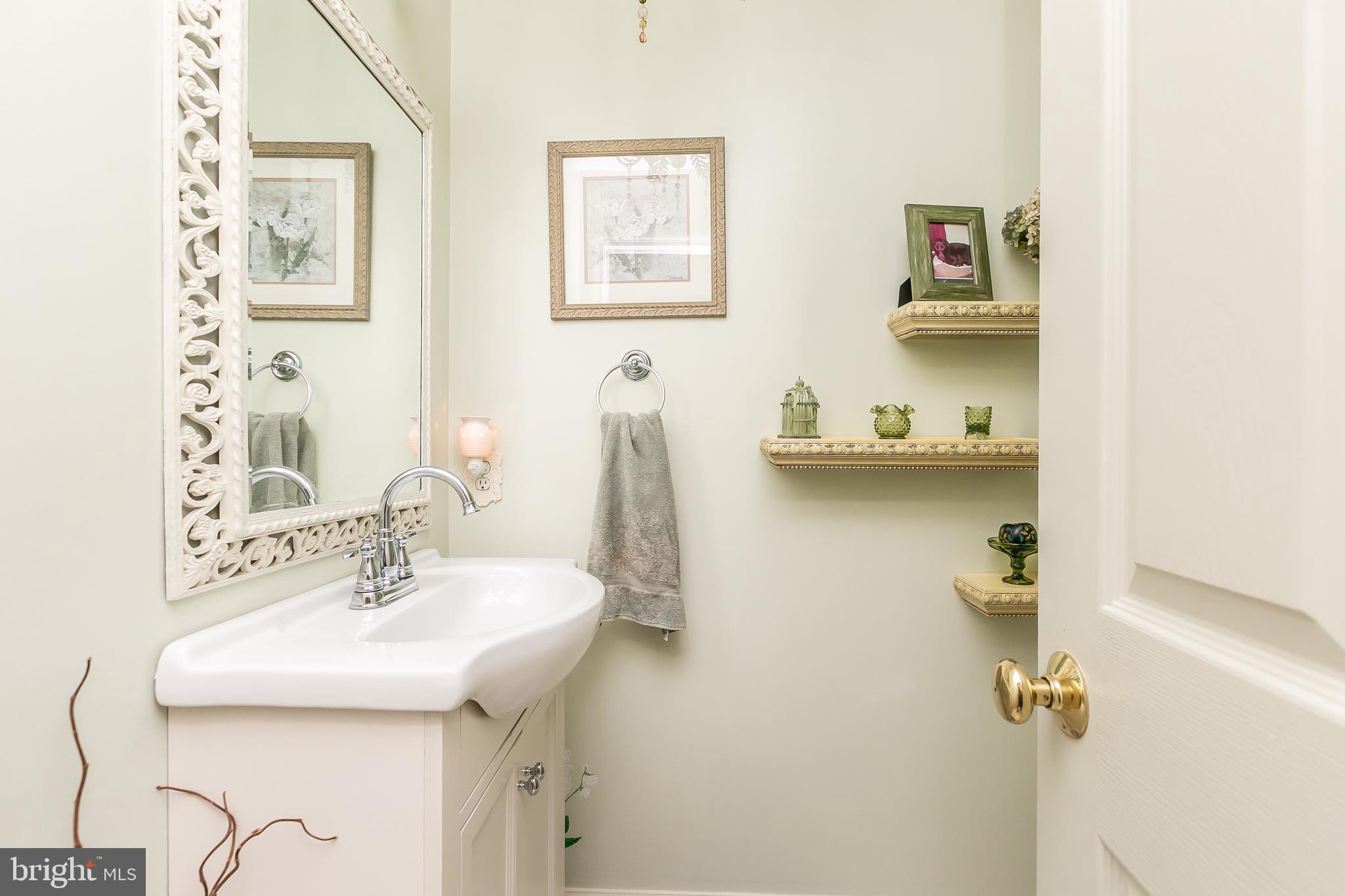 9843 Magledt Road Baltimore, MD 21234 - Photo 14 of 41 Spotless Powder Room
