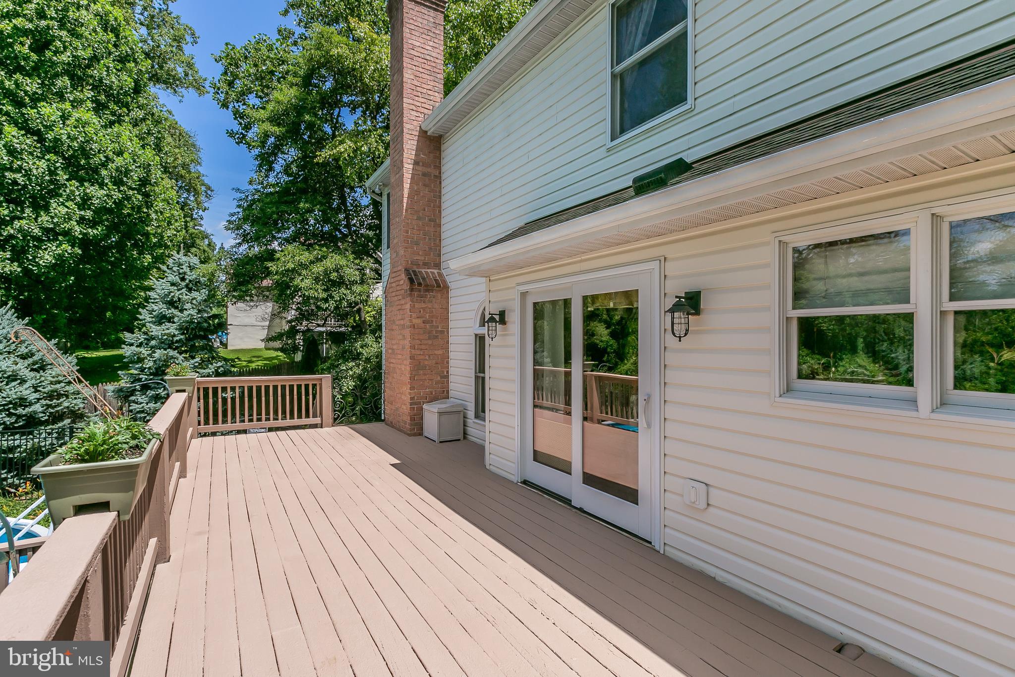 9843 Magledt Road Baltimore, MD 21234 - Photo 31 of 41 Deck