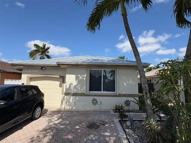 $700,000 | 7045 Southwest 161st Place, Miami, FL 33193