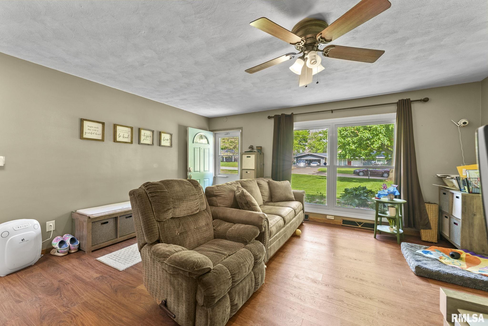 4018 Rodeo Road Davenport, IA 52806 - Photo 11 of 24 Gallery Image 11