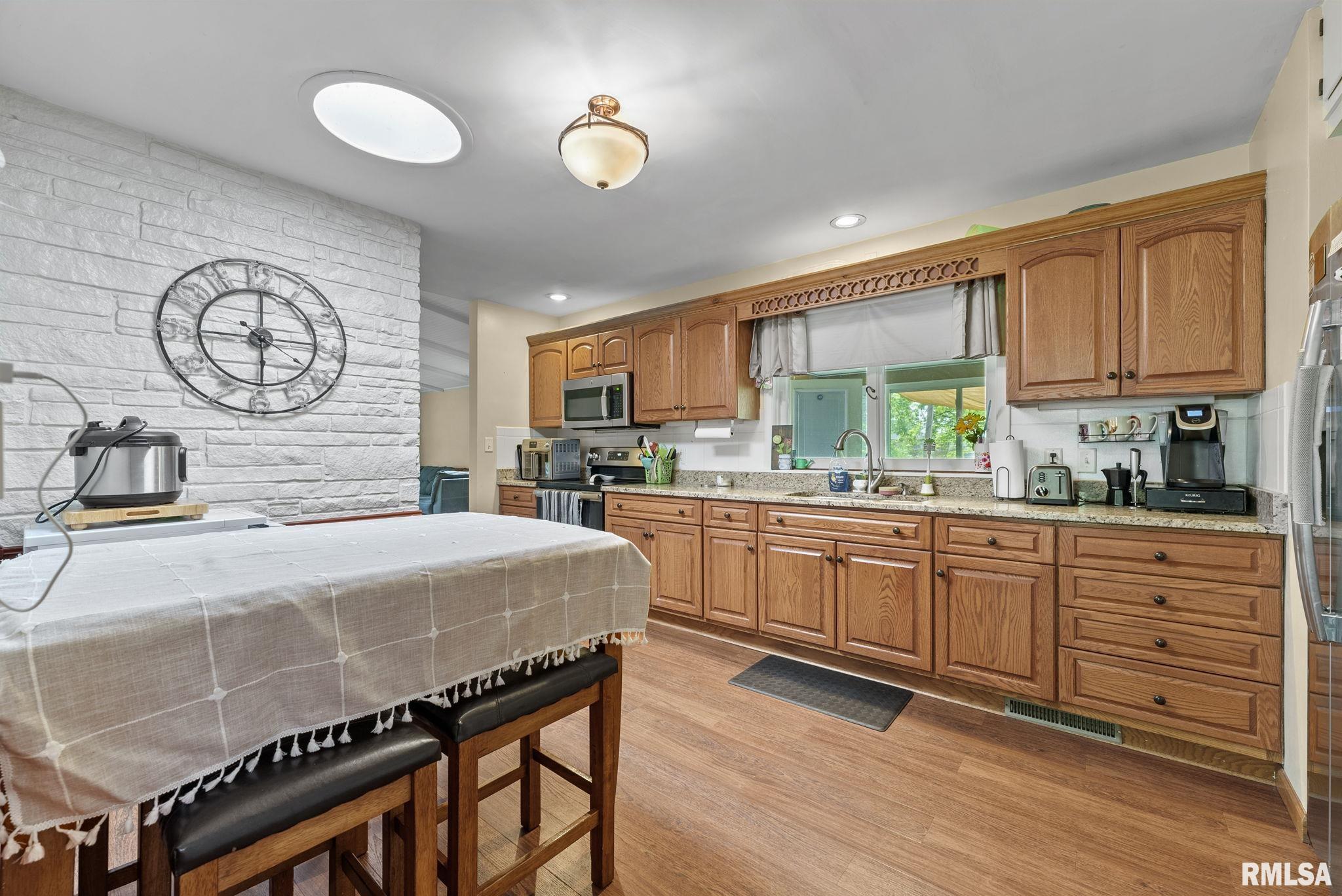 4018 Rodeo Road Davenport, IA 52806 - Photo 12 of 24 Gallery Image 12