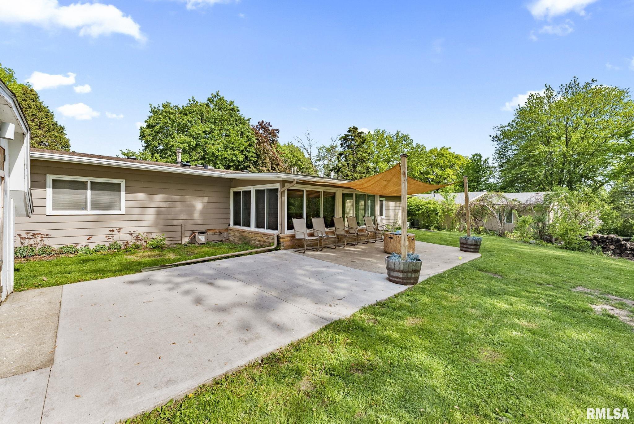 4018 Rodeo Road Davenport, IA 52806 - Photo 3 of 24 Gallery Image 3