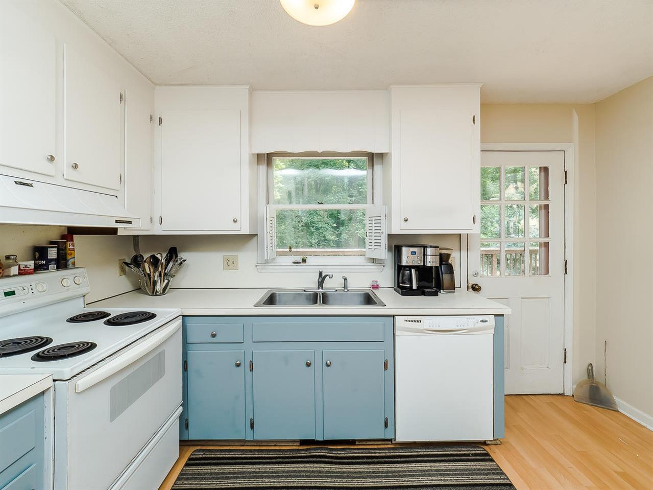 6616 Glendower Road Raleigh, NC 27613 - Photo 10 of 30 Photo 10