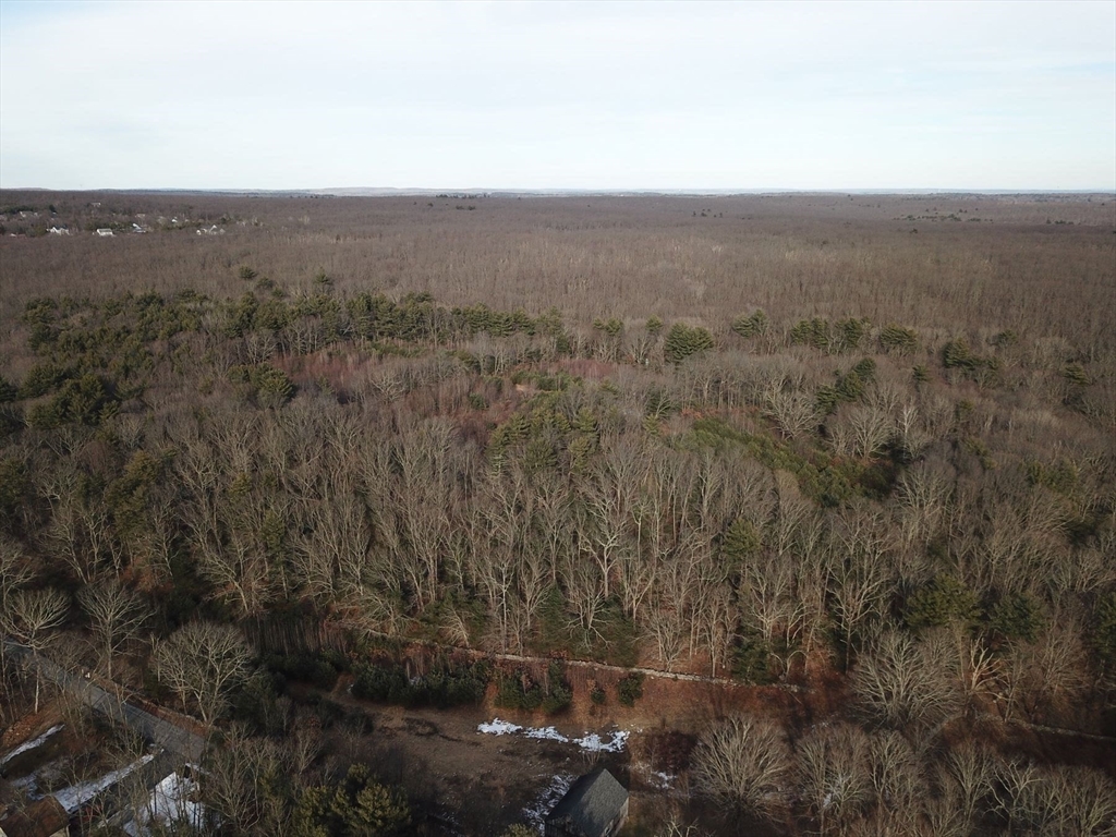 179 Upper Gore Road Webster, MA 01570 - Photo 29 of 42 a view of city and mountain