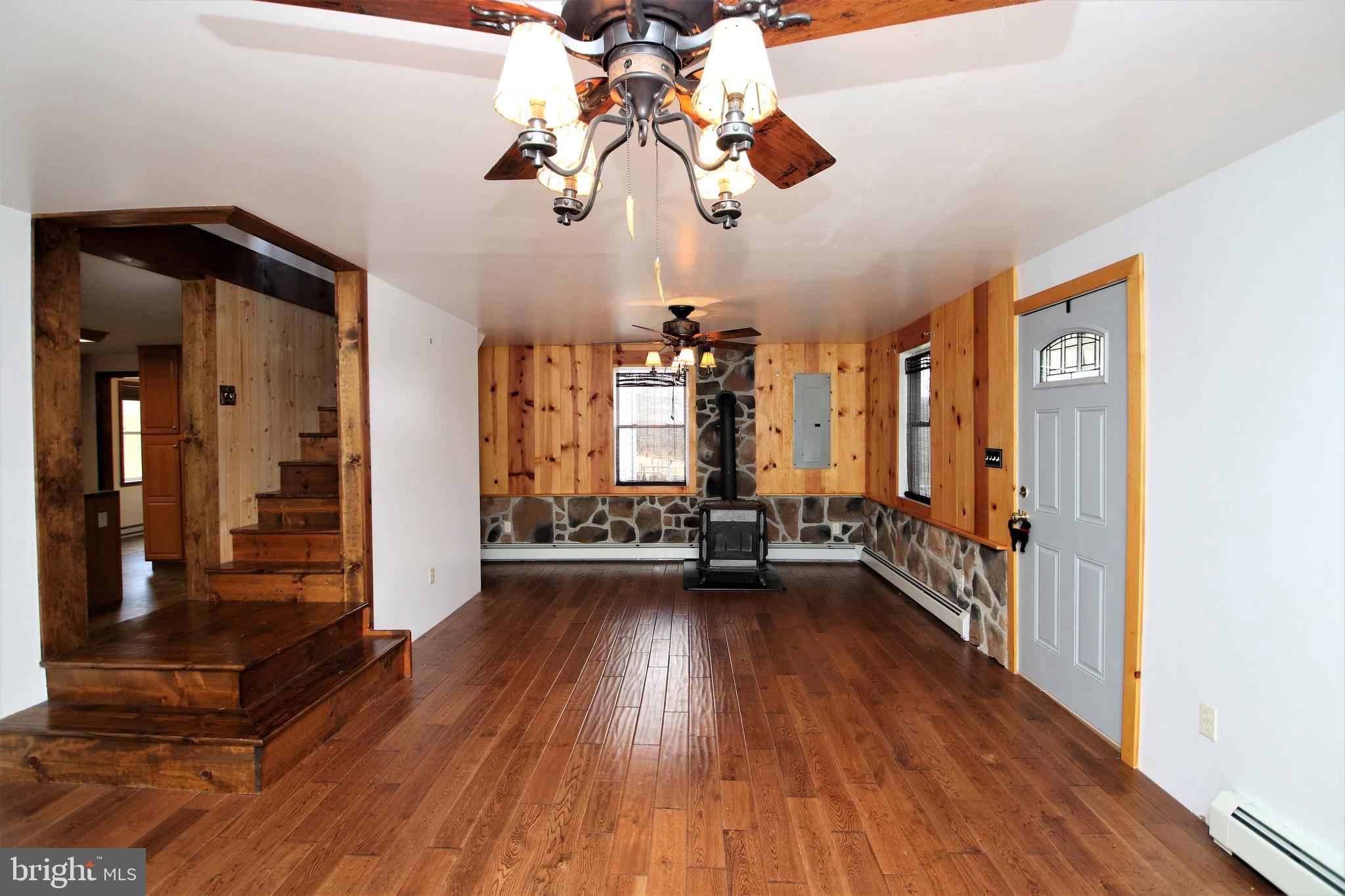 639 Packing House Road Berkeley Springs, WV 25411 - Photo 15 of 34 Living Room