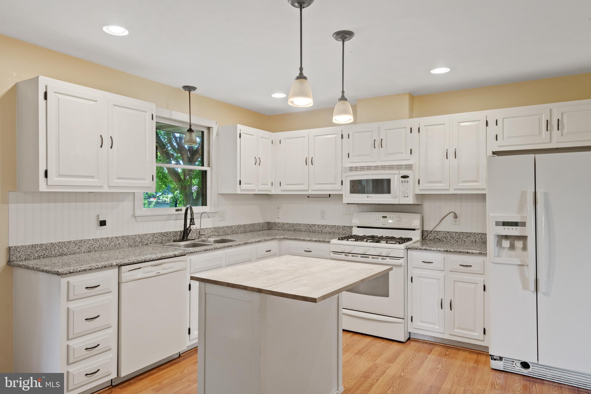 779 Holly Tree Road Manheim, PA 17545 - Photo 12 of 37 Gallery Image 12