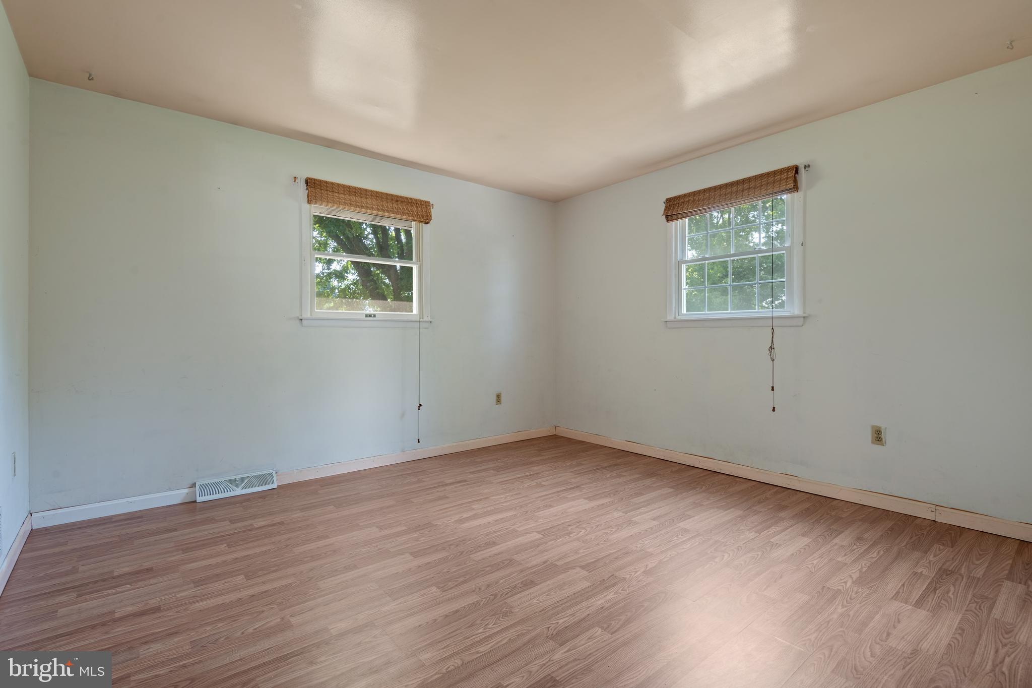 779 Holly Tree Road Manheim, PA 17545 - Photo 16 of 37 Gallery Image 16