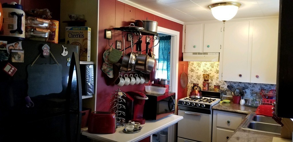 34 Swindells Street Fall River, MA 02723 - Photo 5 of 13 Gallery Image 5