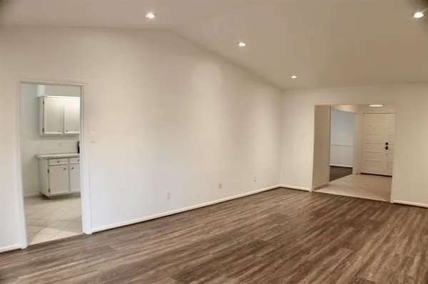 $2,300 | 5662 Longwood Street, Beaumont, TX 77707