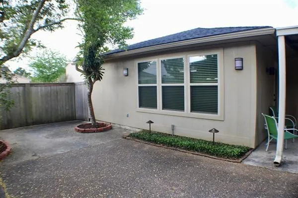 $2,300 | 5662 Longwood Street, Beaumont, TX 77707