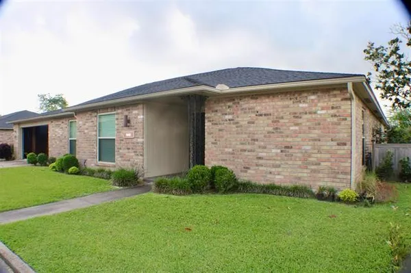 $2,300 | 5662 Longwood Street, Beaumont, TX 77707