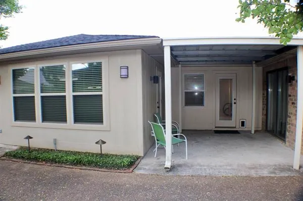 $2,300 | 5662 Longwood Street, Beaumont, TX 77707